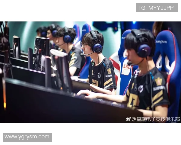 RNG战队进攻策略分析与失误反思助力未来比赛表现提升